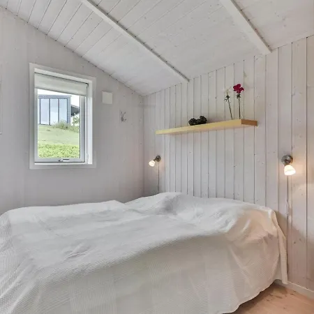 Holiday home Sisko - 600m From The Sea In Funen By Interhome
